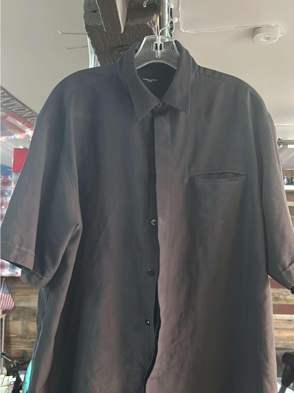 Men's Black Short-Sleeve Button Down Shirt
